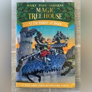 Magic Tree House #2: The Knight at Dawn Book